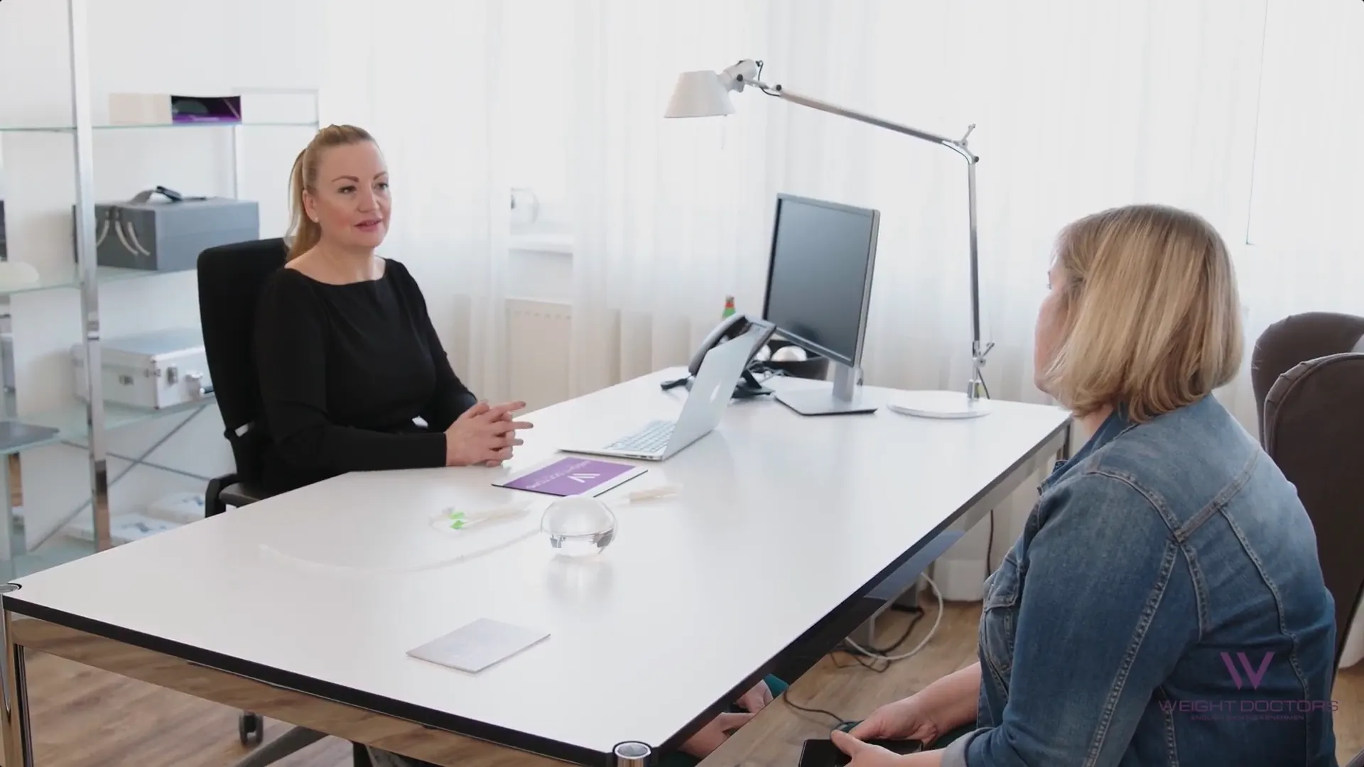 Consultation at Weight Doctors®, with a gastric balloon on the table
